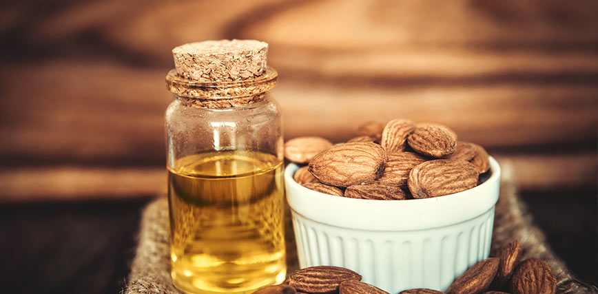 Aceite de almendras, ¿Cuáles son sus propiedades? ¿Cómo usarlo? ✓