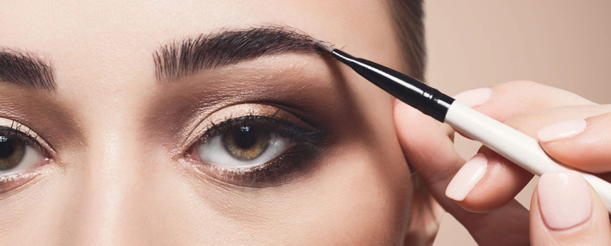 sistema escritorio cartel Cómo maquillarse las cejas de manera sencilla y rápida? paso a paso ✓ |  Blog Druni