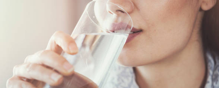 Bebe agua a diario