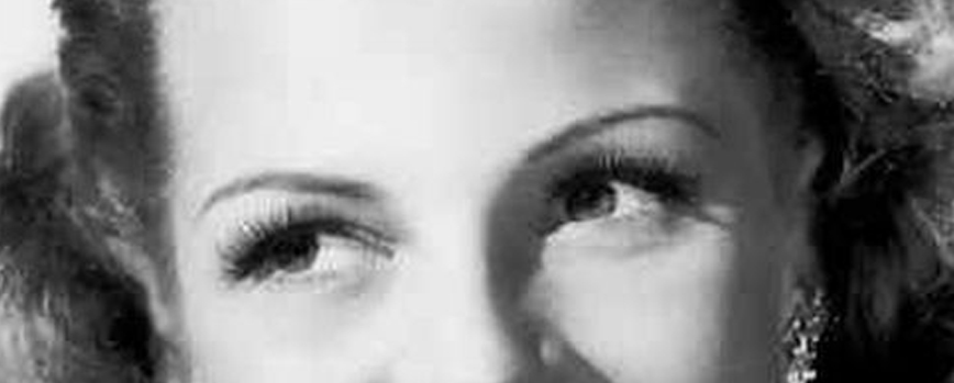 Cejas curvadas