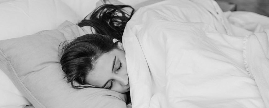 Duerme entre 7 y 8 horas al día