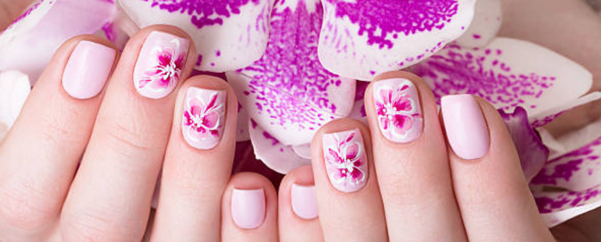Uñas para verano con flores