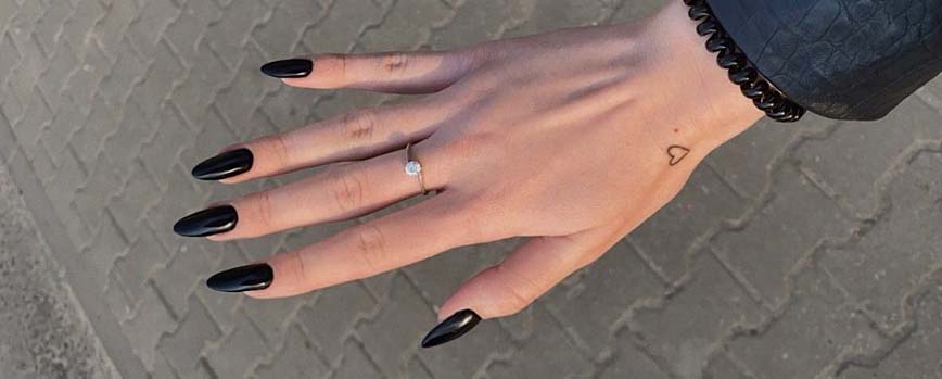 Uñas negras: Manicura elegante y atrevida. Te damos ideas! 💅⚫ ✓ | Blog  Druni