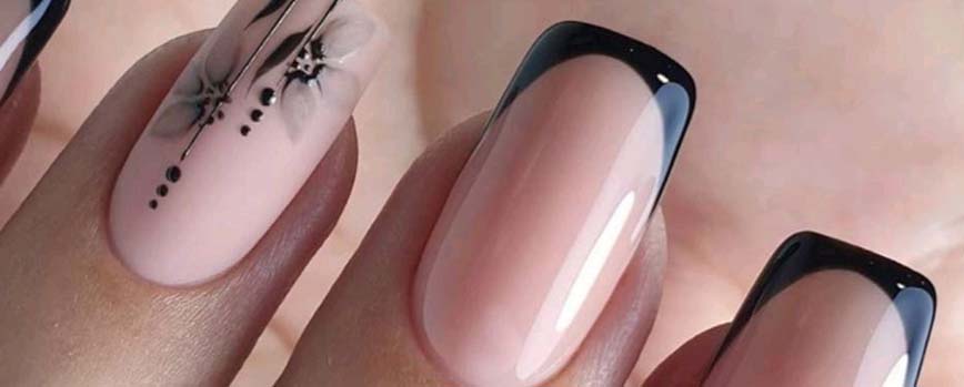 5 diseños de uñas negras con rosa para lucir tu manicura francesa en una  cita romántica  Ser Zen