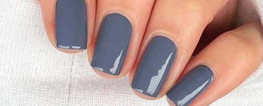 Uñas grises. Manicura elegante con un color poco habitual. 10 ideas ? ✓ |  Blog Druni