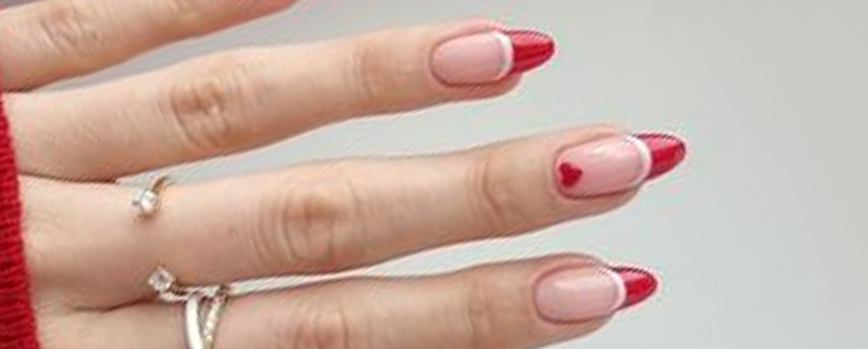 Manicura francesa roja