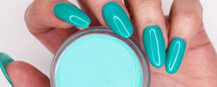 Uñas azul turquesa lisas