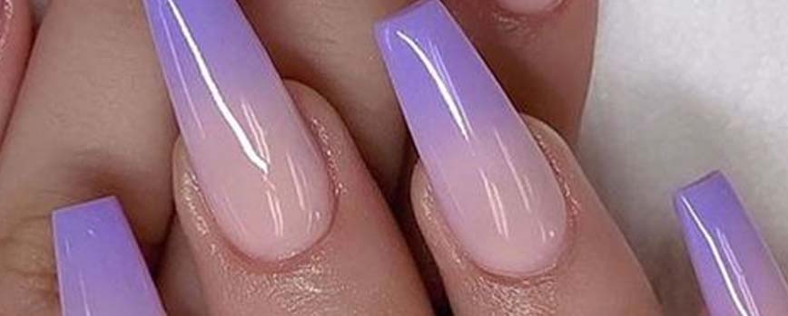 Uñas lilas degradadas