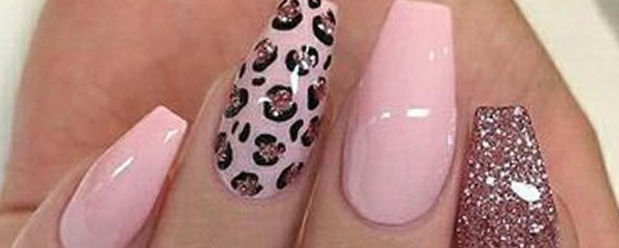 Uñas de leopardo con otros colores
