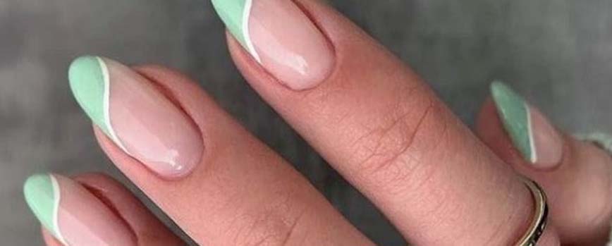Cómo llevar las uñas verde agua