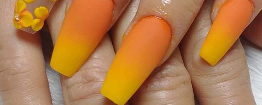 Uñas naranjas ombré