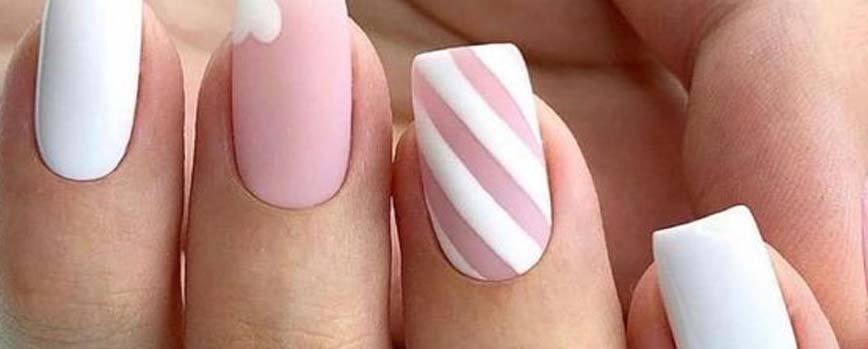 Uñas con rayas blancas