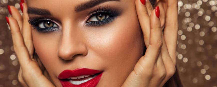 Maquillaje para vestido negro. Ideas y ejemplos ✓ rojos de noche Maquillaje para vestido negro. Ideas y ejemplos ✓