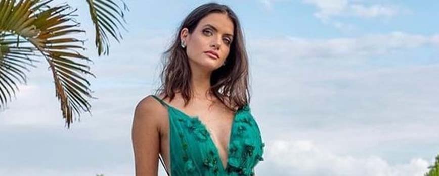 Maquillaje para vestido verde turquesa