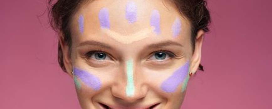 ¿Para qué sirve el corrector de color morado?