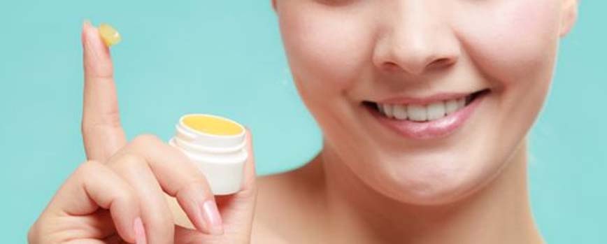 3 métodos infalibles para quitar el tinte de pelo de la piel cuando se seca
