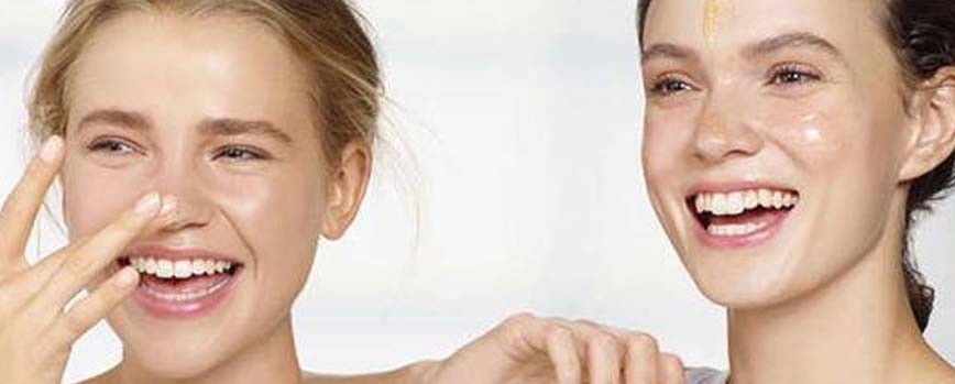 ¿Cómo se aplican el sérum y la crema?