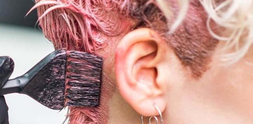 Descubre 6 trucos caseros infalibles para quitar las manchas de tinte de la piel