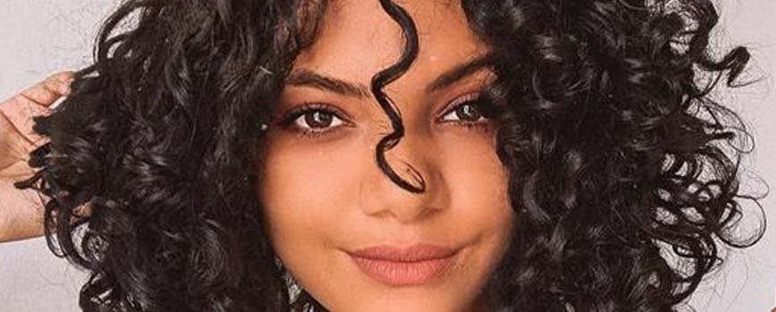 Corte de pelo: media melena rizada a capas
