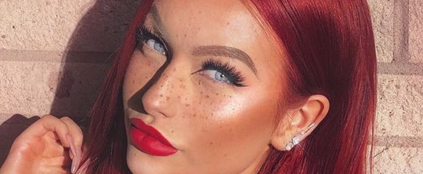 Rojo intenso caoba