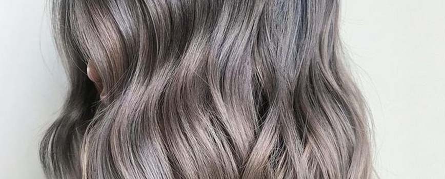 Mechas balayage en pelo canoso