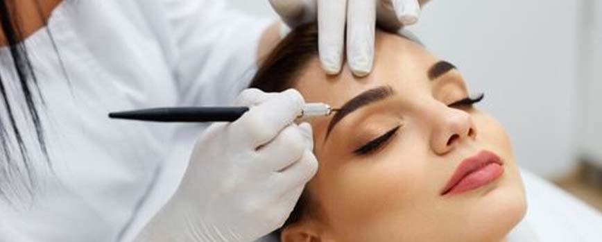 ¿Cómo se realiza la técnica de powder brows?