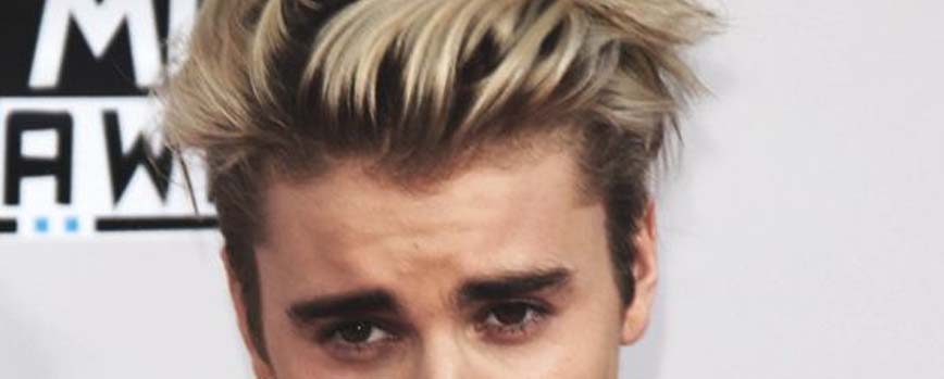 Mechas rubias para hombre pelo corto