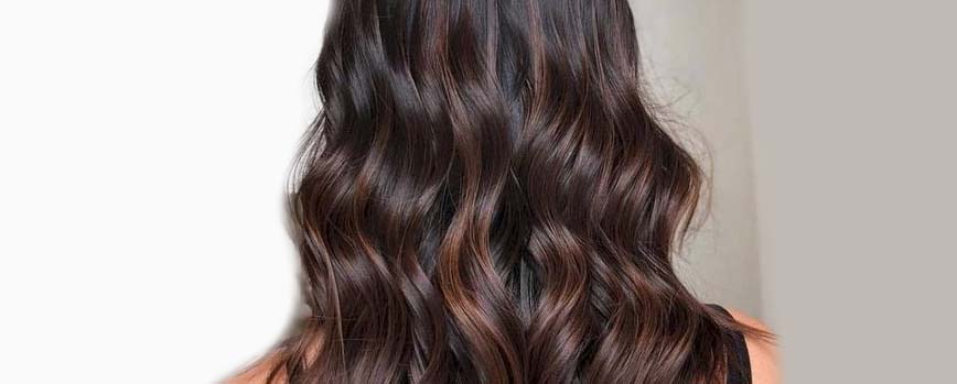 Negro con mechas marrón chocolate