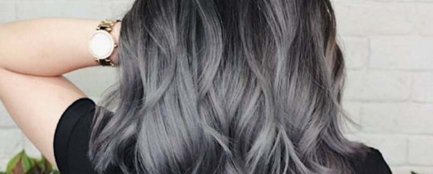 Cómo teñir tu pelo de gris oscuro