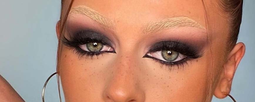 ¿Cuál es el atractivo de las cejas decoloradas?