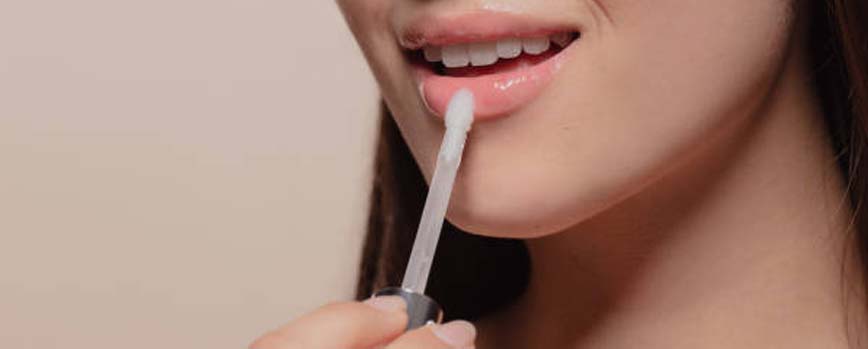 ¿Qué hace un voluminizador de labios?