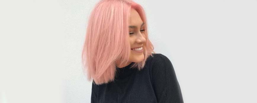 Cabello corto rosa pastel