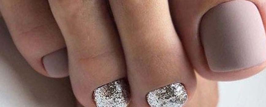 Pedicura con acabado mate