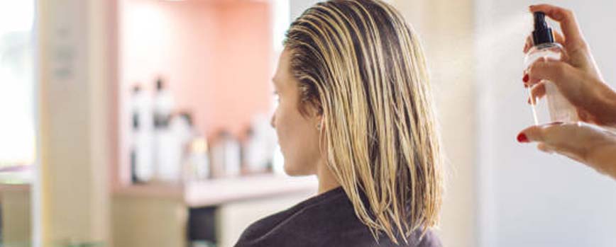 Beneficios de utilizar los sprays para aclarar el pelo