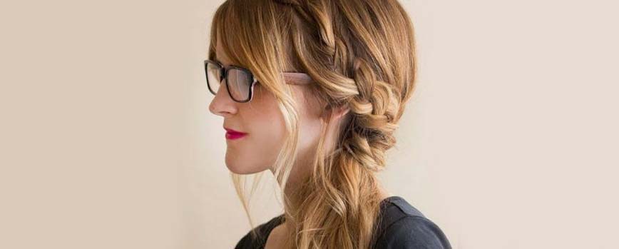 Trenza lateral en el flequillo