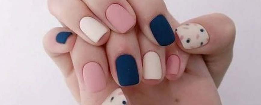 Uñas mate de colores