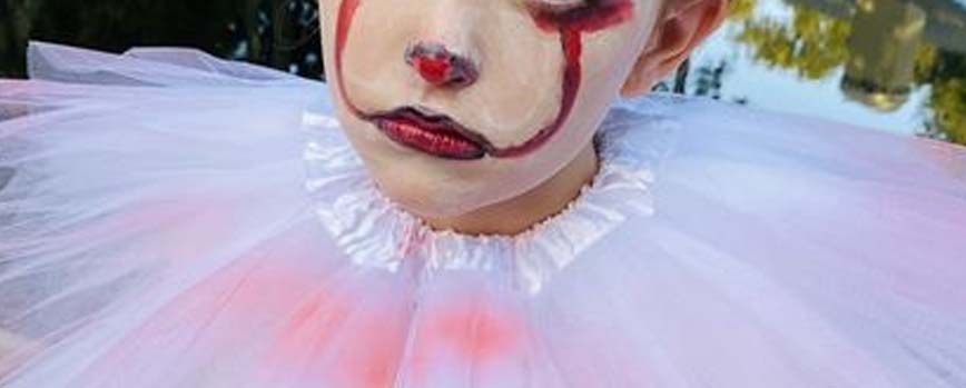 Maquillaje de payaso del terror para niñas
