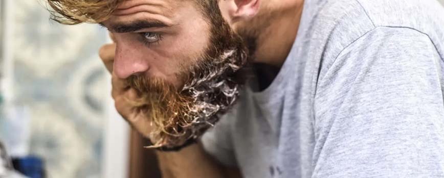 ¿Cómo cuidar la barba larga de hombre?