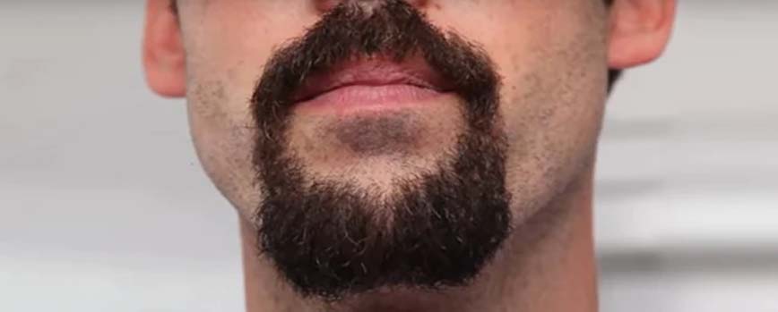 Pelo corto y barba: la dupla que arrasa en hombres cancheros