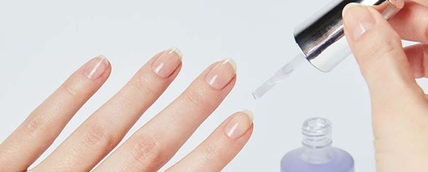 ¿Cuál es la función del primer de uñas?