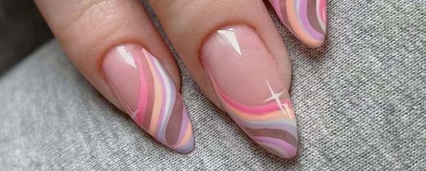 Manicura de invierno de caramelo