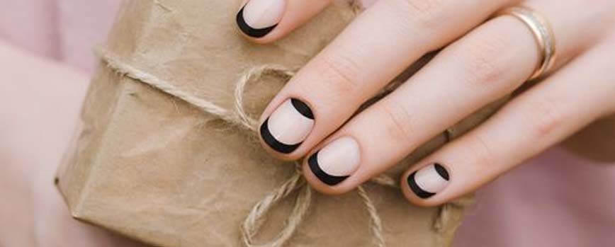 Manicura francesa de invierno