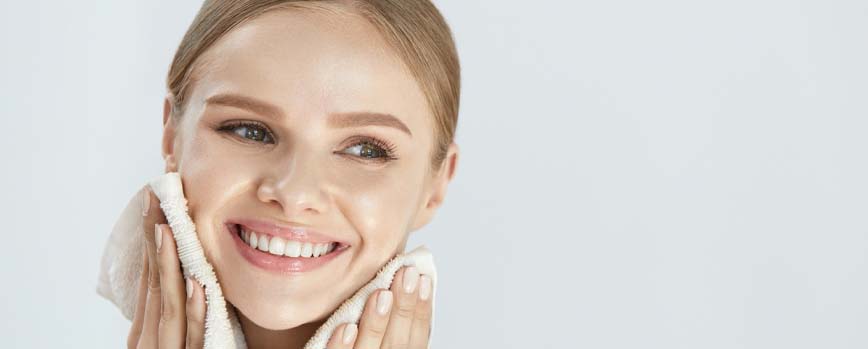 ¿Qué es rutina de la doble limpieza facial?