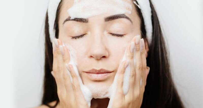 Conoces la doble limpieza facial? 