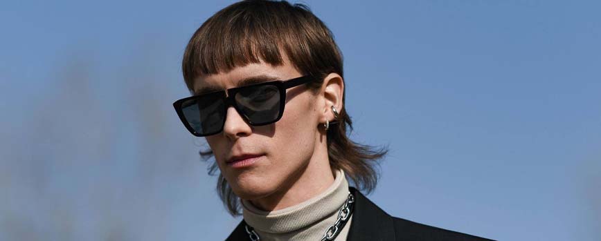 Corte mullet con flequillo recto
