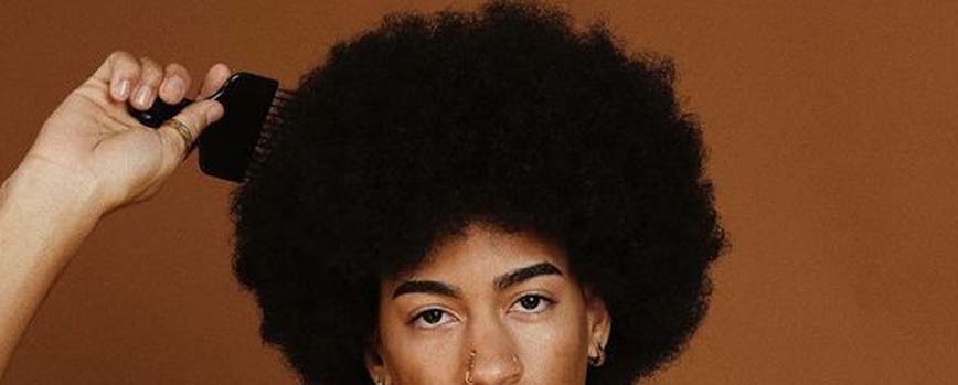 Afro redondo con volumen