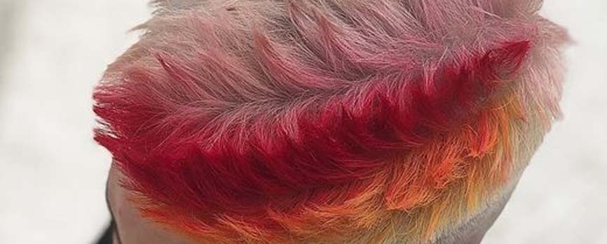 Mechas en distintos tonos de rojo