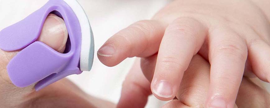 Cuándo y cómo cortar las uñas al bebé recién nacido? · El Corte Inglés