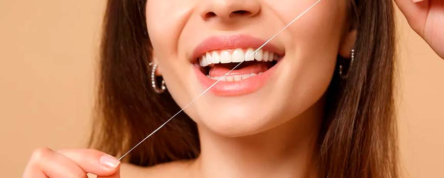 ¿Cuándo usar el hilo dental?