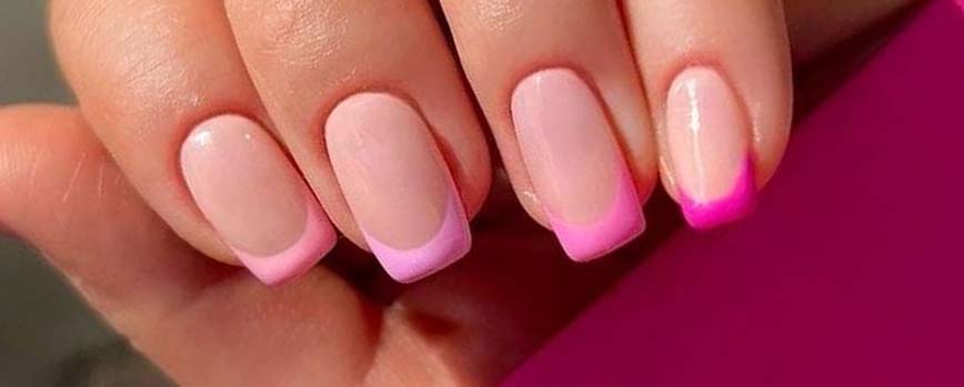 Uñas francesas con el borde rosa mate